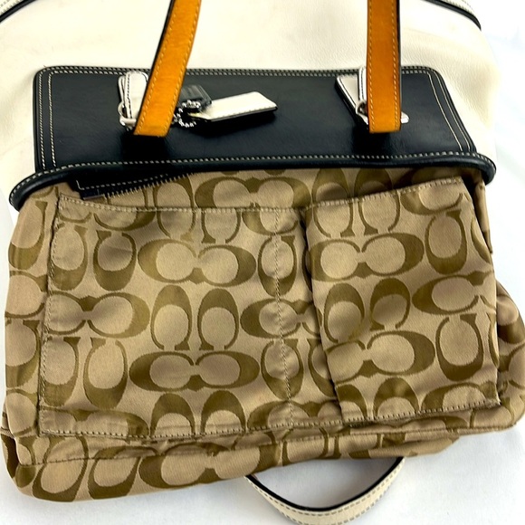 Coach Hamptons Classic Black and White Leather Hand Bag M3Q-9605 Zip Closure - Picture 12 of 16